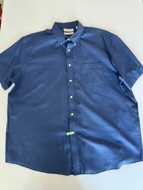 Roundtree & Yorke Short-Sleeve Button-Down Shirt in Navy Blue